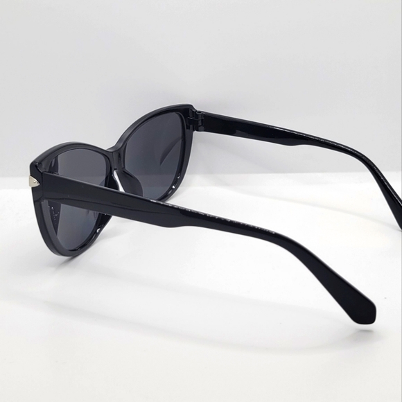 NEW! Sunglasses Shades - Picture 3 of 3